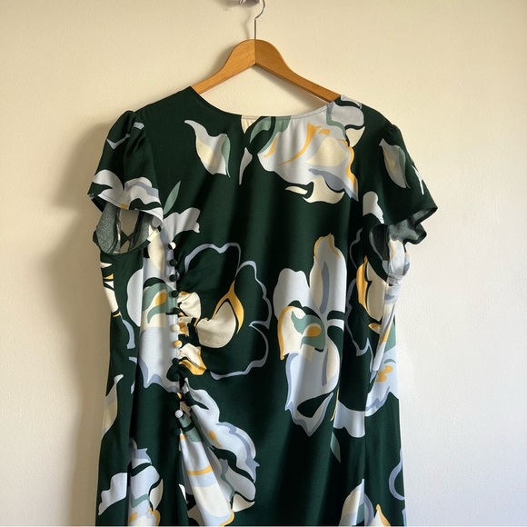 Reformation Frasier Dress in Lyra - Picture 5 of 16